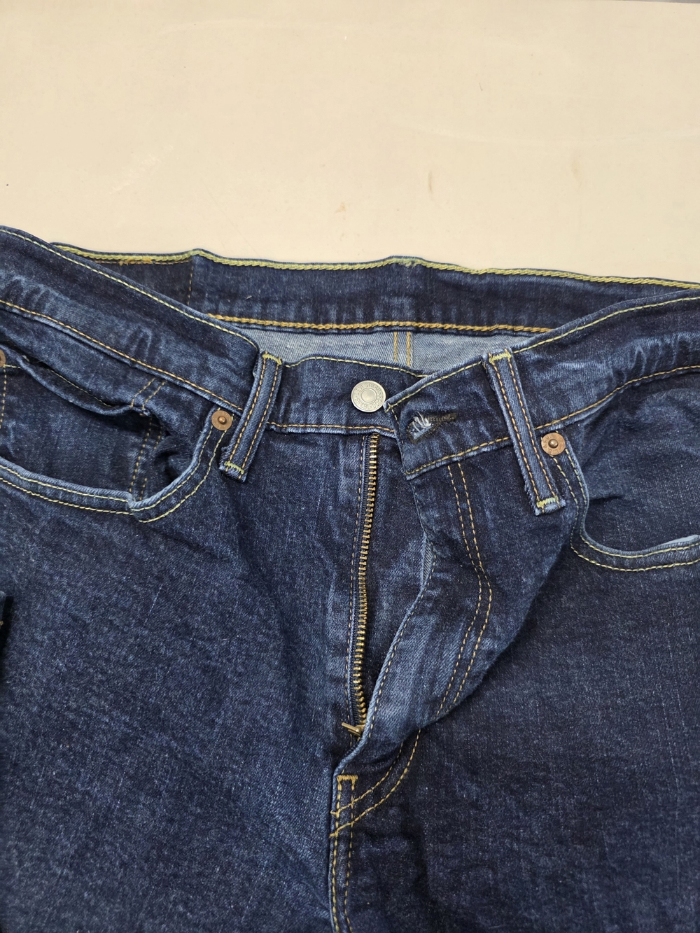 Levi's 514 Jeans Men's Size 34x30 - Picture 2 of 5